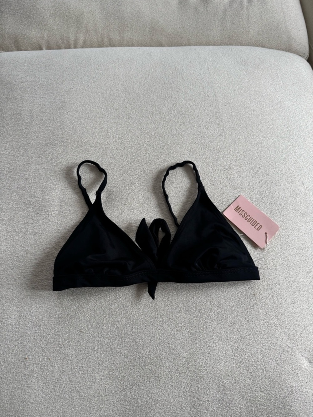 Missguided Black Triangle Bikini Top NWT Size US 8 🖤